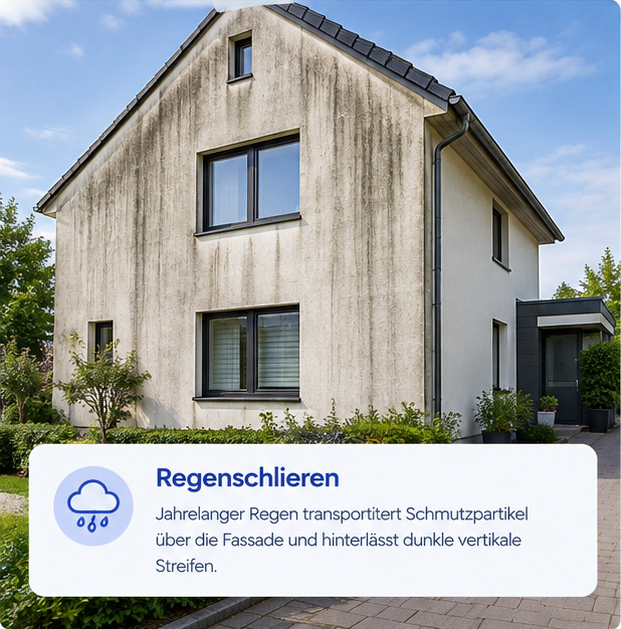 Regenschlieren an einer Hausfassade